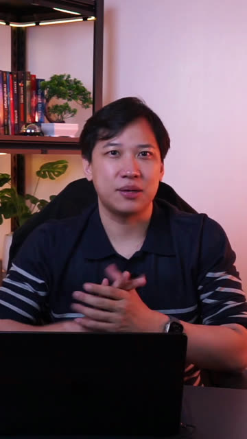 ก่อน ไฟล์ดิบแนวตั้ง ไม่มีซับ ไม่มีกราฟิก